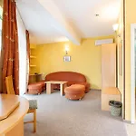 Hotell Juli 3*