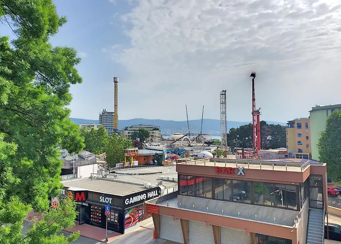 מלון Juli סאני ביץ'